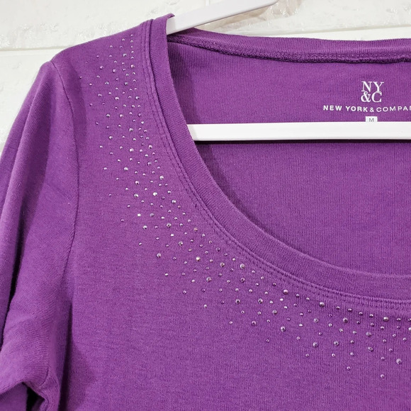 5 for $25|New York & company top. Size M - Picture 4 of 4